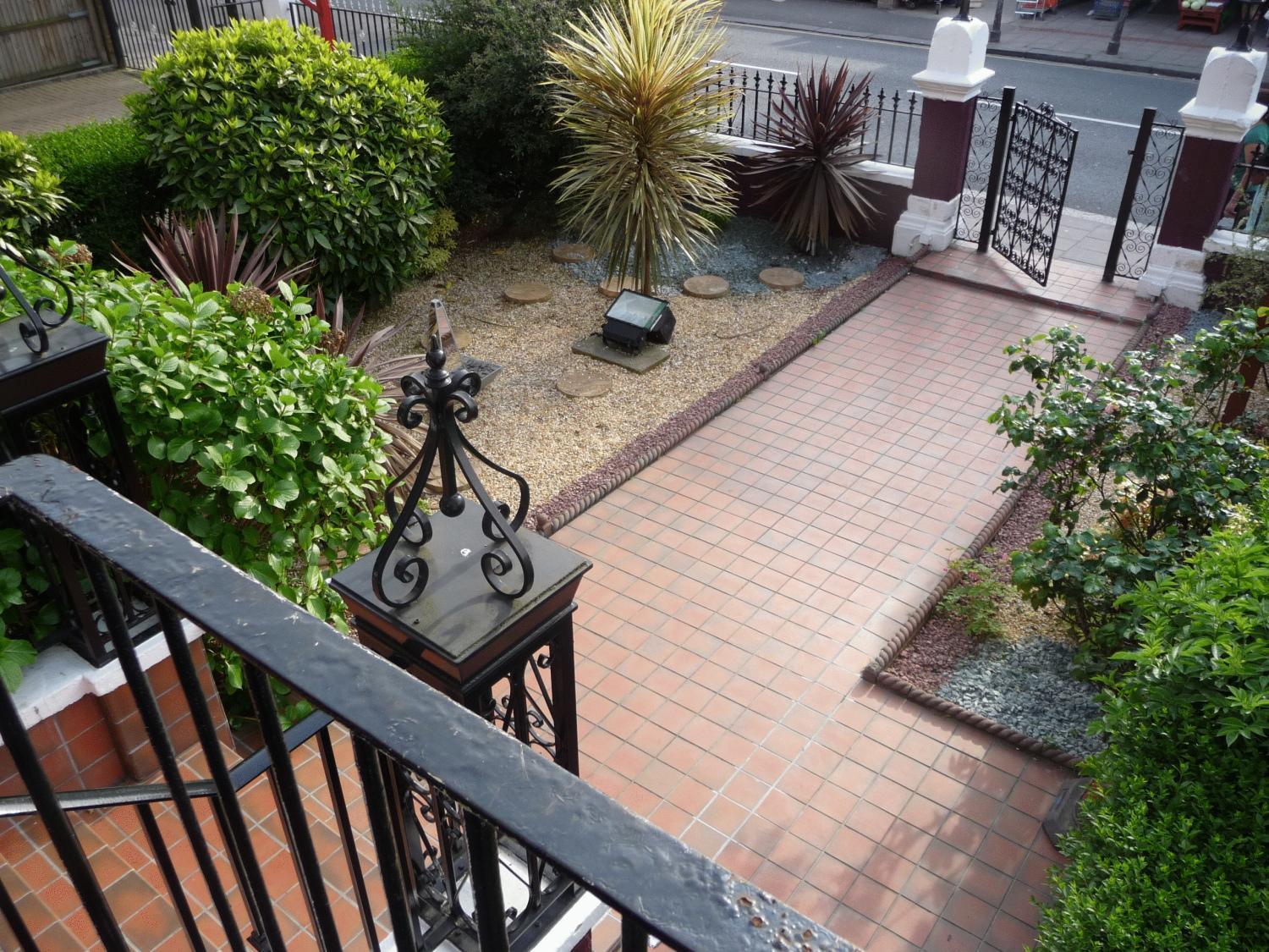 Crompton Guest House Hounslow Exterior photo