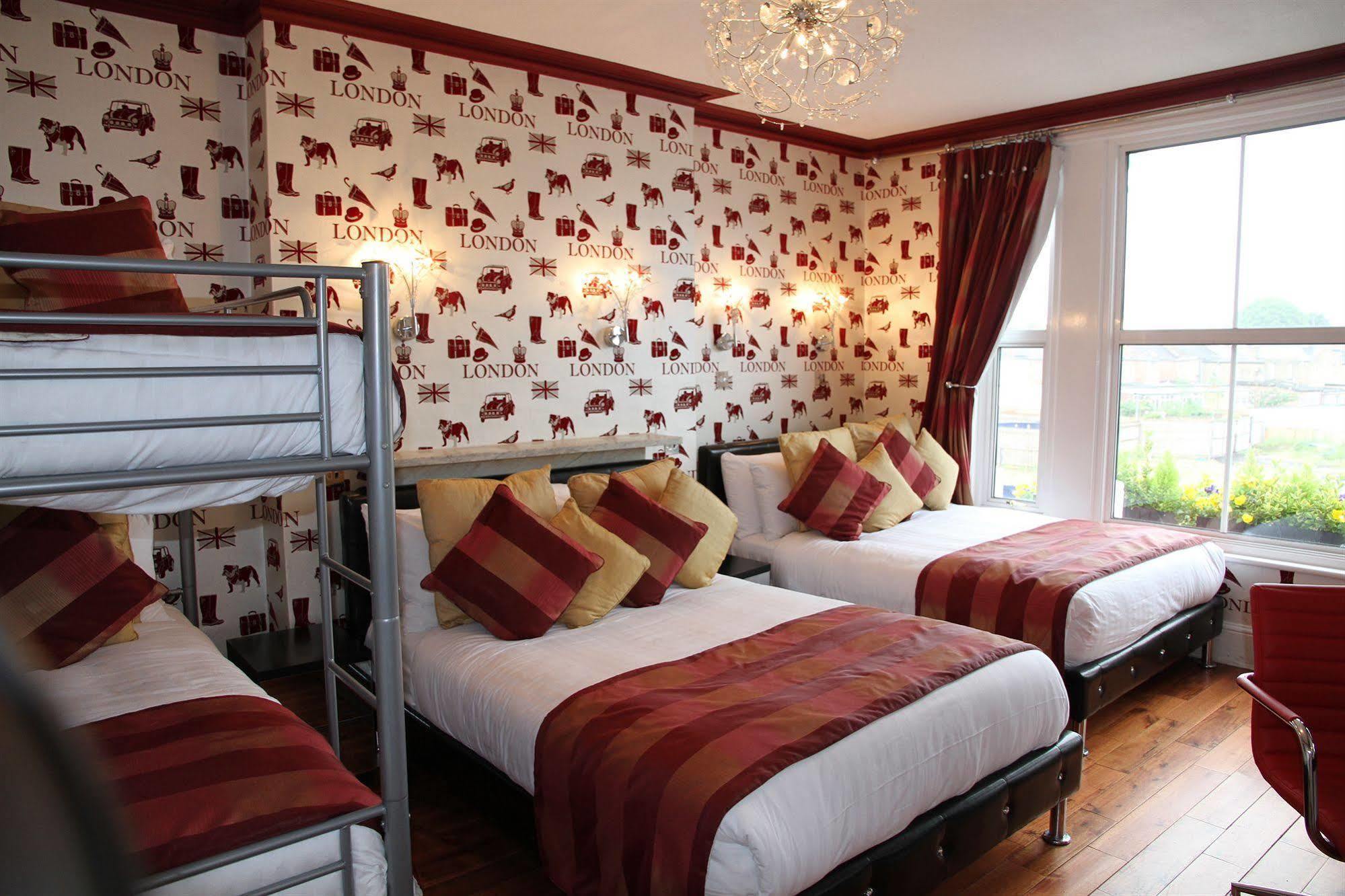 Crompton Guest House Hounslow Exterior photo