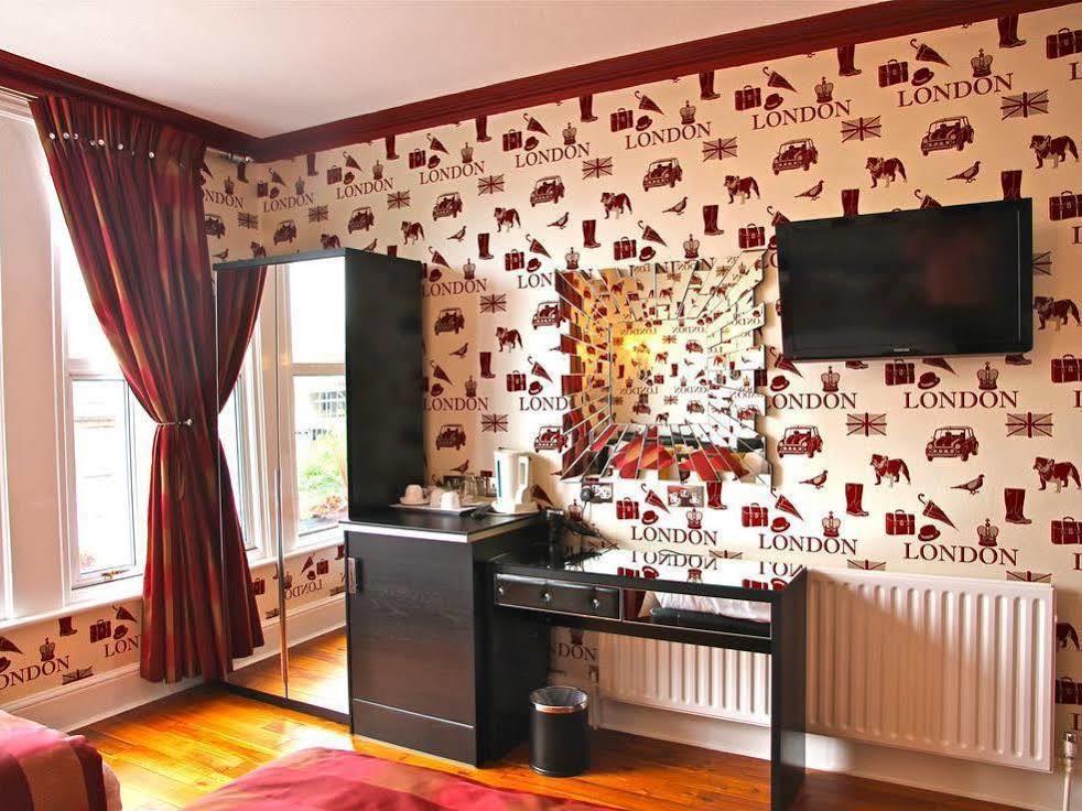 Crompton Guest House Hounslow Exterior photo